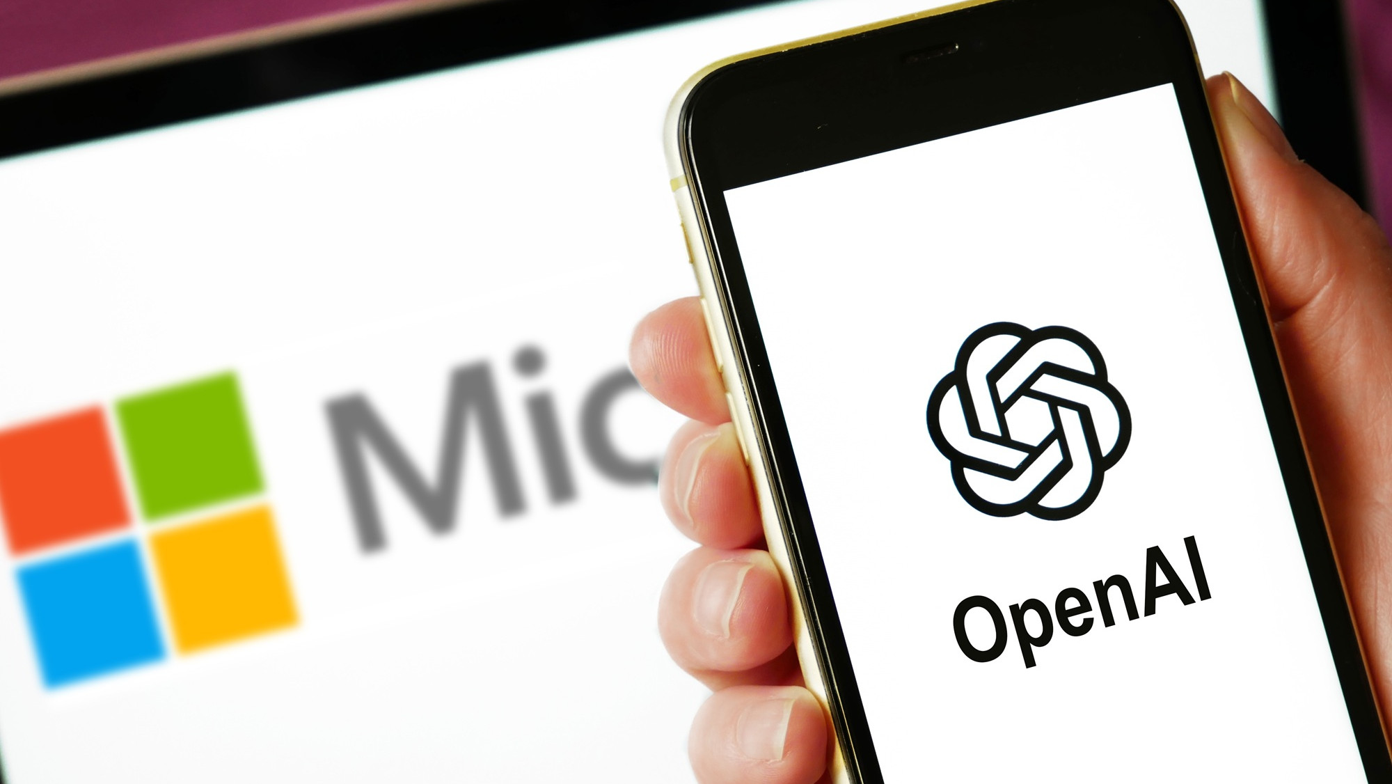 OpenAI se torna lucrativa após acordo com a Microsoft
