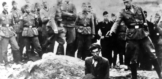 IA auxilia historiador na identificação de nazista em foto do Holocausto