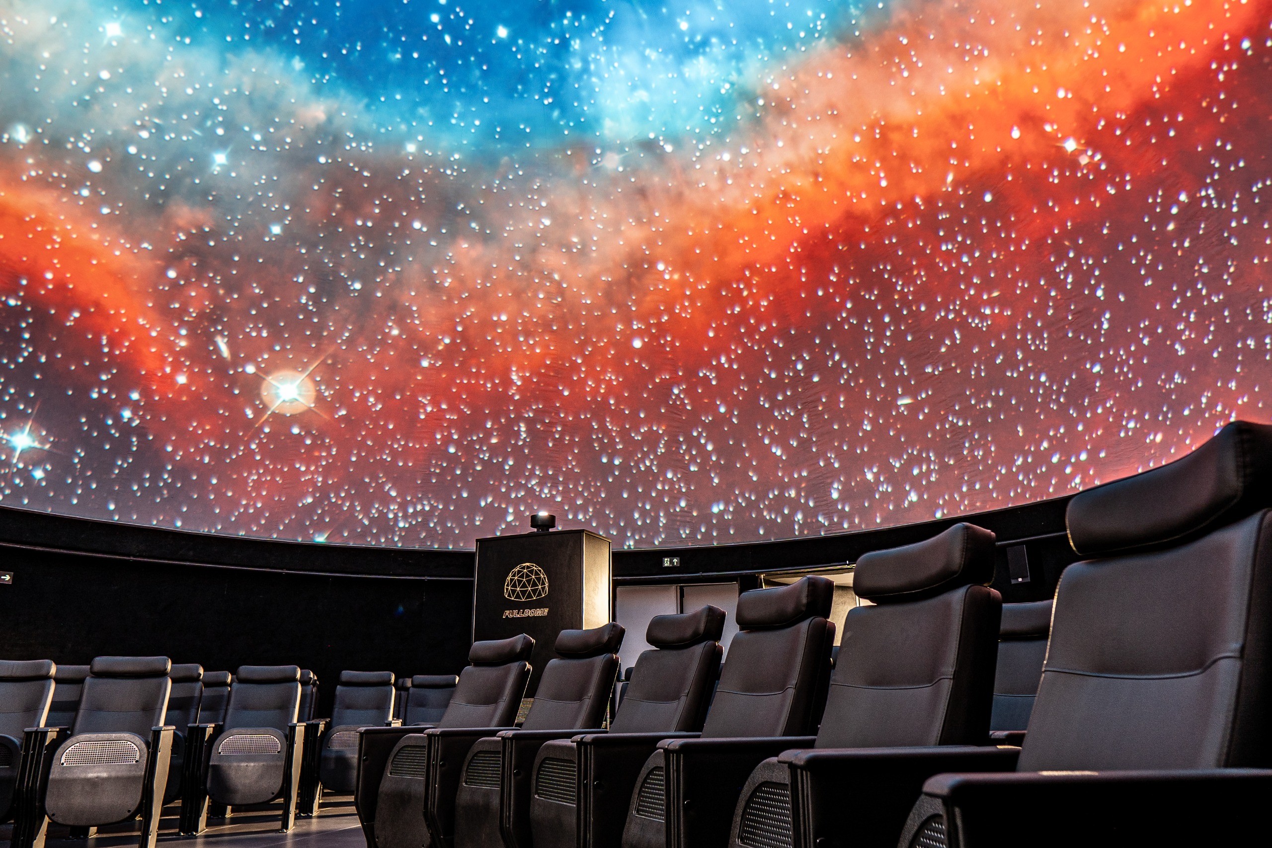 Planetário da UFBA oferece sessões imersivas na Semana Nacional de Ciência e Tecnologia